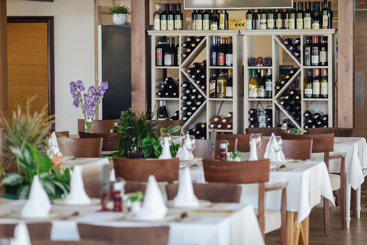 Hotel Sokoline Mandici Εξωτερικό φωτογραφία